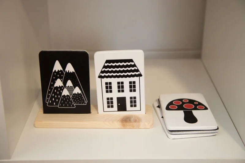 image00002 Senzorne kontrastne kartice – personalizirani set za novorođenčad